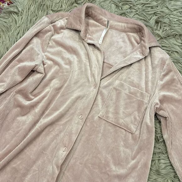 Soma soft button down pajama set XS/S - Picture 3 of 7